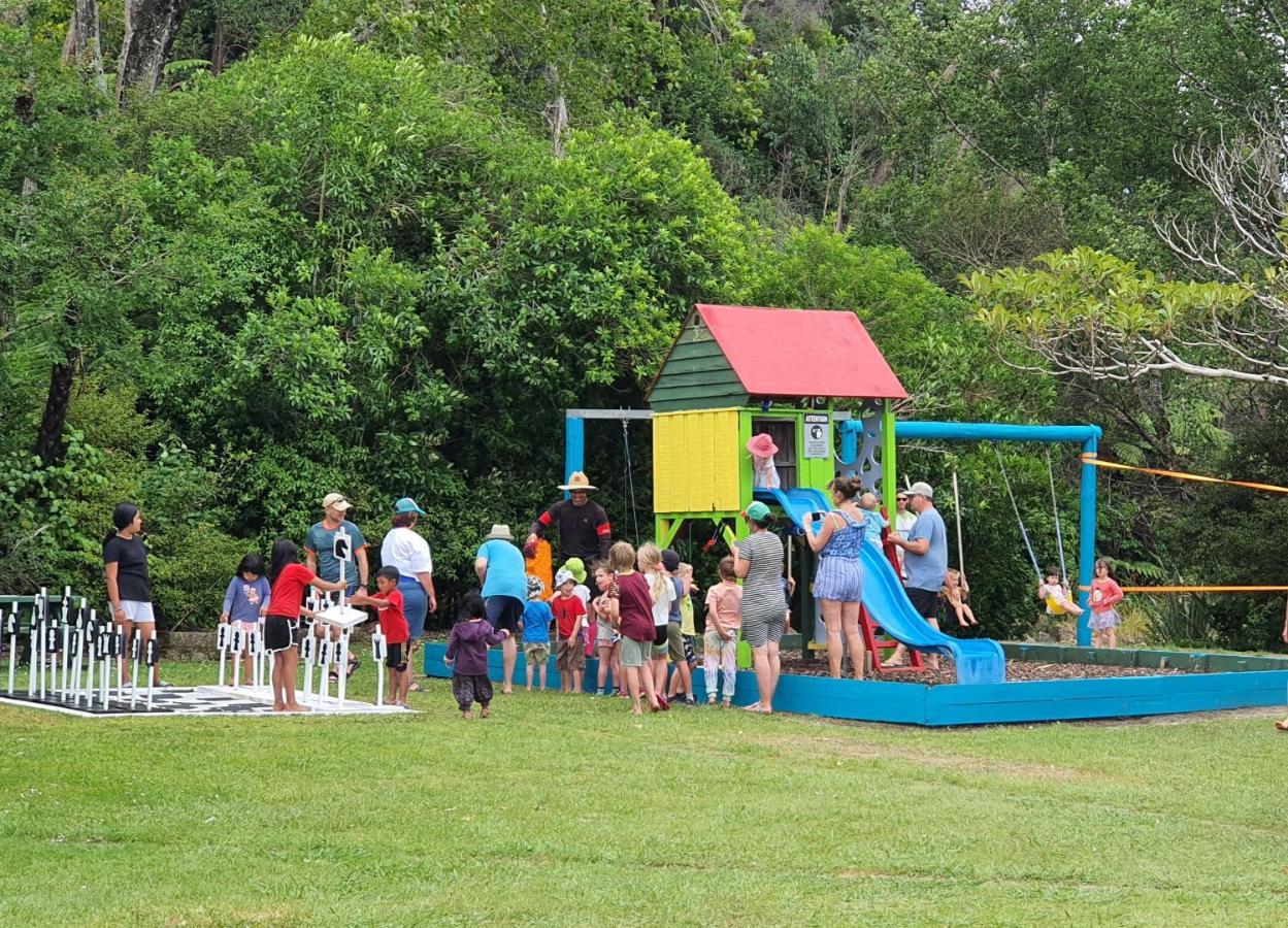 Golden Bay Holiday Park Onekaka エクステリア 写真